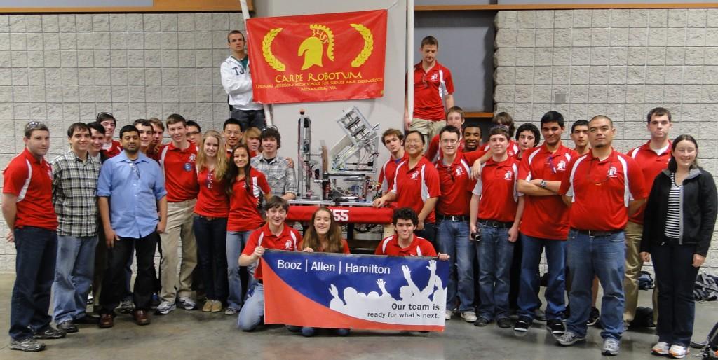 Students+build+robot+to+participate+in+FIRST+Robotics+Competition