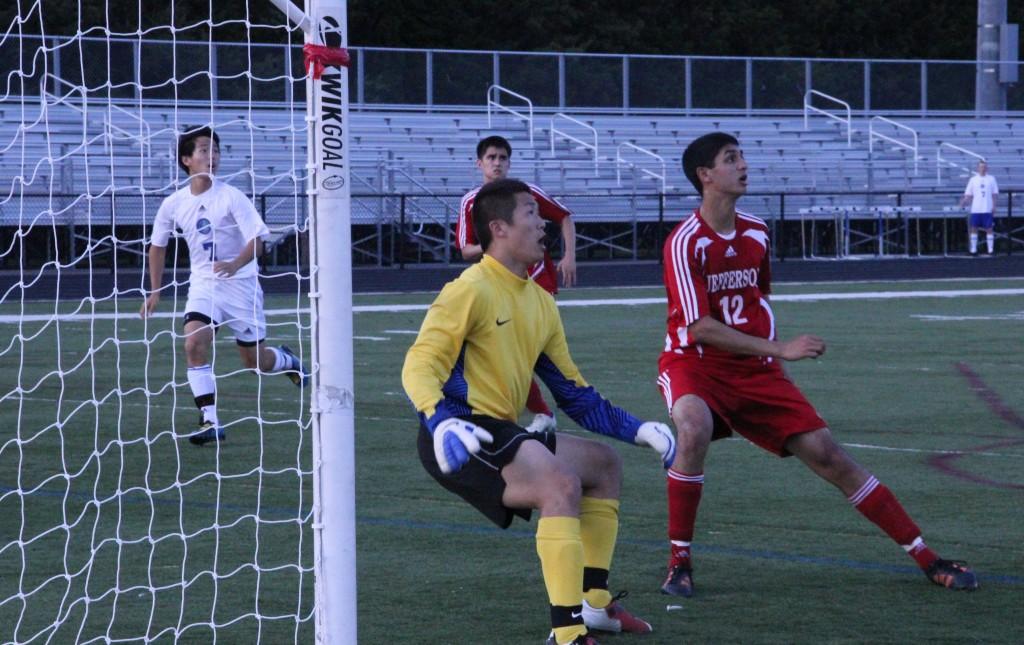 Boys soccer keeps District hopes alive