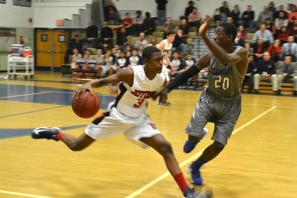 Boys’ varsity basketball gathers momentum in Liberty District play