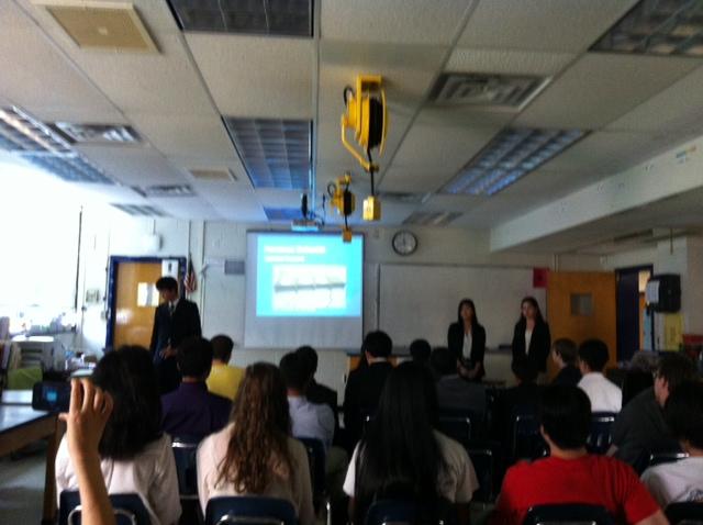 Freshmen give IBET presentations at tjSTAR