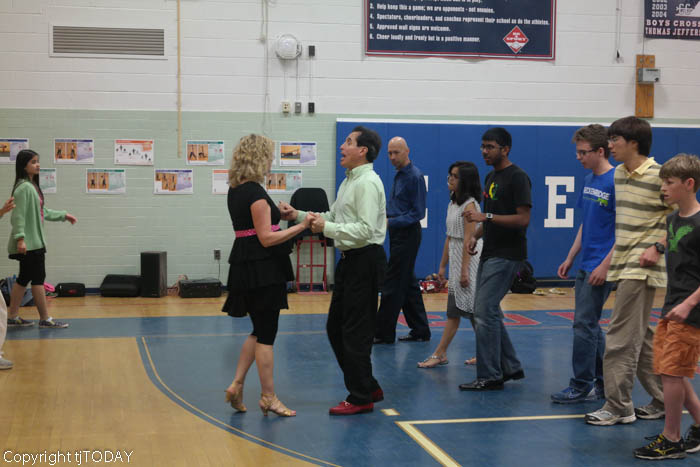 Ballroom Dance Club welcomes guest instructor to learn the Hustle