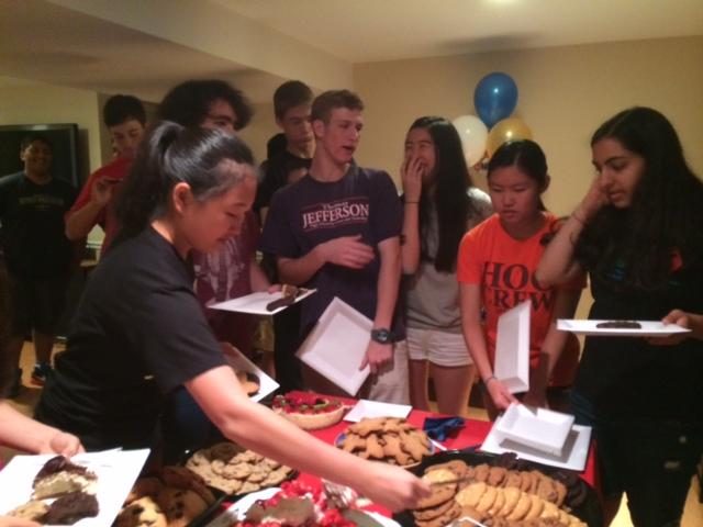 Incoming and upperclassmen froshmores eat dessert at the froshmore BBQ on Friday Aug. 29.