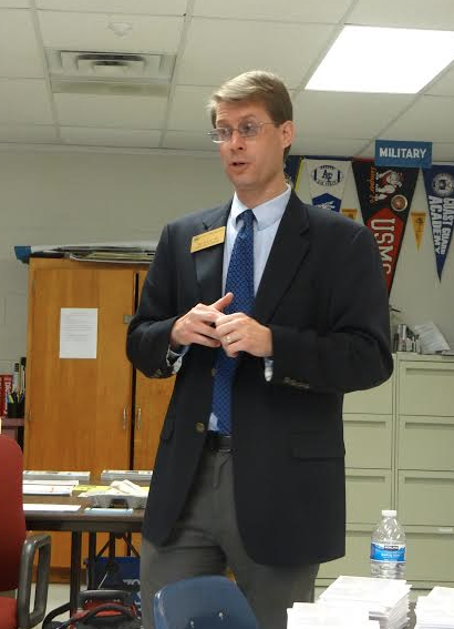 Representative Tim Wolfe presented the features of The College of William and Mary at the College and Career Center on Oct. 1.