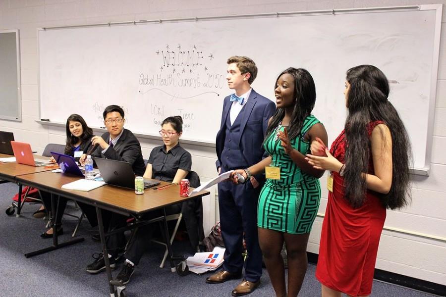 TJMUN Secretariat members visit the Global Health Summit 2050 Committee.