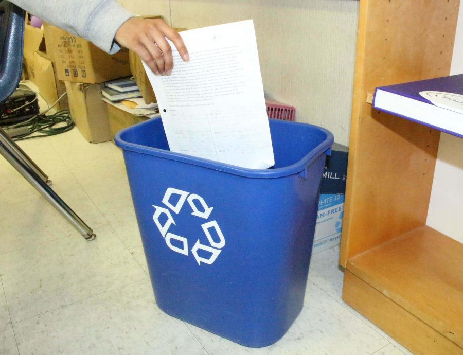 Earth Week, which was from April 11 to 15, aimed to educate students about environmental issues around the world. Though the main focus of this year's Earth Week was bees, Future Energy Action Team (FEAT) also urges students to recycle in order to save energy.