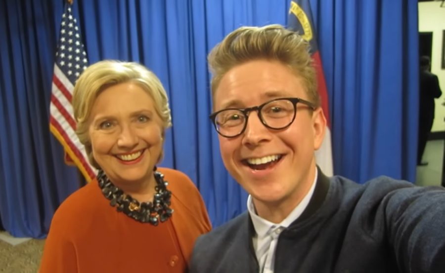 Tyler+Oakley+with+Hillary+Clinton+the+day+before+the+2016+presidential+election.