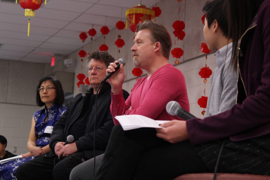 Mark Hannum speaks in the panel.