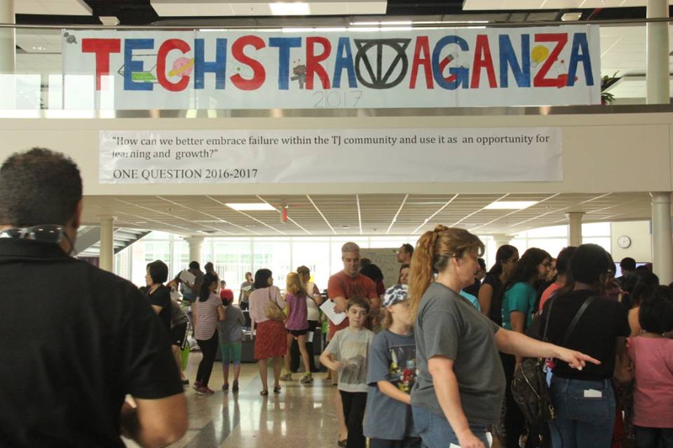 The Nobel Commons was filled with children who wanted to learn about biology, technology, computer science, and other scientific subjects, and their parents, who want their kids to pursue a career in science or technology.