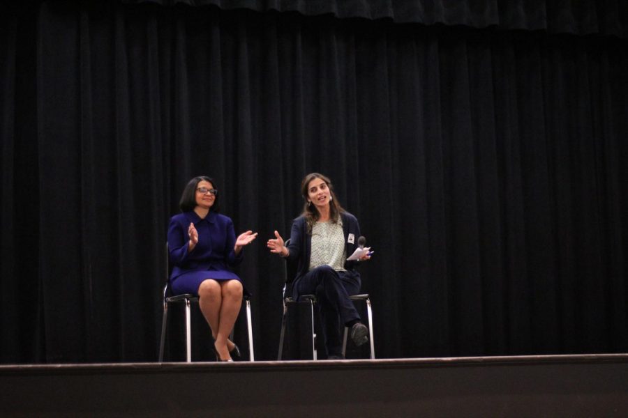 Reacting to student reactions, former assistant attorney general for the environmental and natural resources department of the United States federal government Ignacio Moreno and George Washington University School of Medicine faculty member Tara Lateef answered student questions about ethics and integrity. The students responded to their answers with cheers and applause.