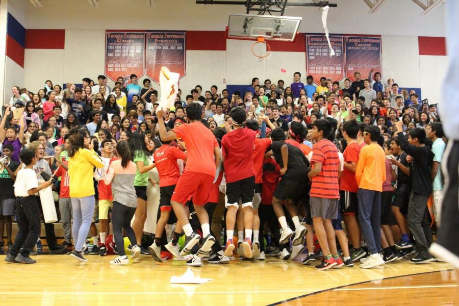 Freshmen show their spirit during Homecoming. Photo courtesy of Mijin Cho.