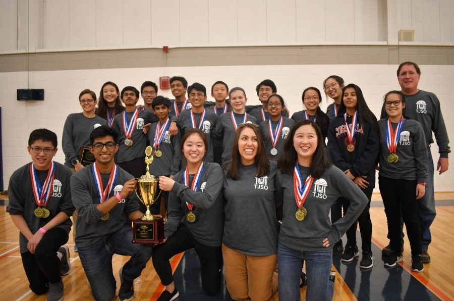 Photo+courtesy+of+Thomas+Jefferson+Science+Olympiad.+Jefferson%E2%80%99s+Science+Olympiad+team%2C+sponsored+by+Mrs.+Holman%2C+Ms.+Mills%2C+and+Dr.+Woodwell%2C+proudly+holds+their+trophy+as+the+champions+of+the+Virginia+state+tournament.+Winning+the+state+tournament%2C+which+was+held+at+the+University+of+Virginia+on+March+23rd%2C+advances+the+team+to+nationals.