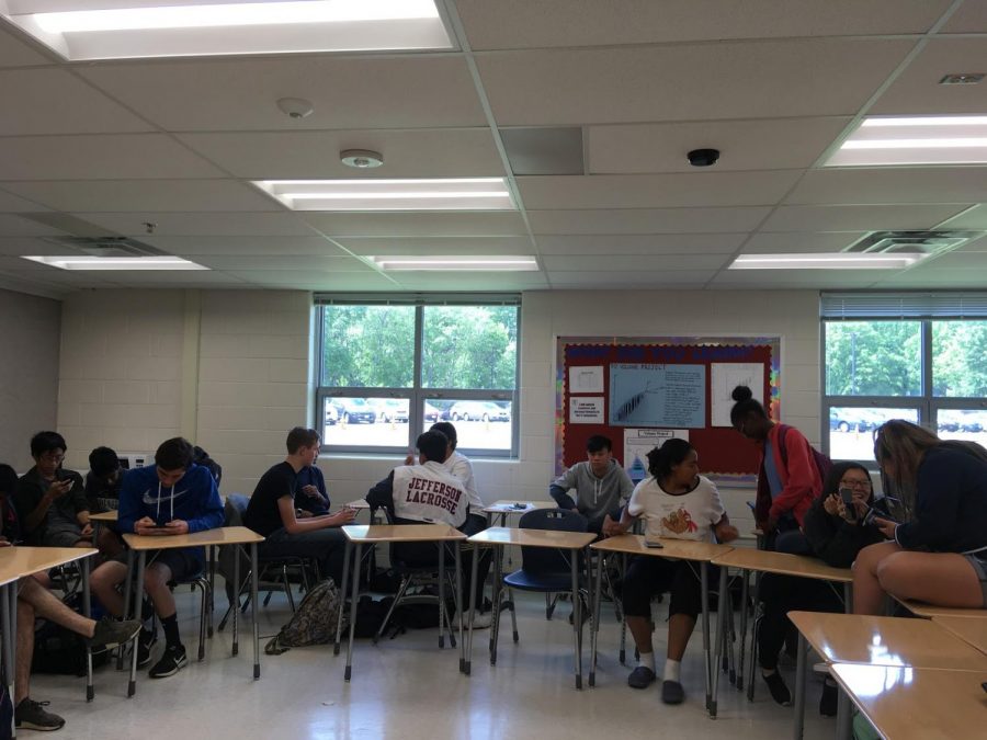 The new Bible Study club at Jefferson has meetings every Wednesday A Block, where they read and discuss the Bible while eating pizza at the end. Photo courtesy of Jordan Lee.