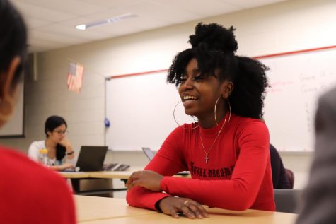  Kimberly Boateng consults students about issues they face at Jefferson. FCPS School Board Student Representative and junior at South Lakes High School, Boateng has visited multiple schools across Fairfax County in hopes of better representing all FCPS students. “Our county is so big and unfortunately that means if we are not making our voices heard then they’re likely not going to be considered. It is so important for students to get involved so I’m hoping that I can inspire students to do so by visiting,” Boateng said. 