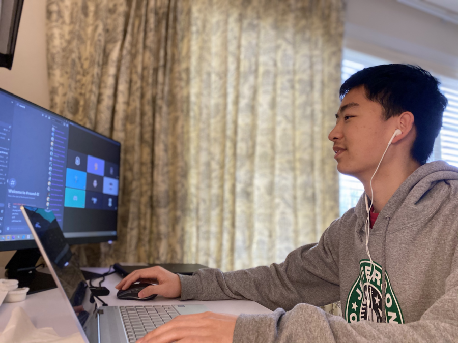 With+the+move+to+virtual+competitions+starting+in+Month%2C+senior+Joshua+Lian+uses+Discord+to+run+and+participate+in+Quizbowl+tournaments.+%E2%80%9C%5BDiscord%5D+was+already+being+used+by+much+of+the+Quizbowl+community+to+run+online+tournaments.+It+blossomed+and+developed+into+a+full+fledged+thing+once+the+pandemic+locked+everyone+at+home+with+no+way+to+get+tournaments%2C%E2%80%9D+Lian+said.+