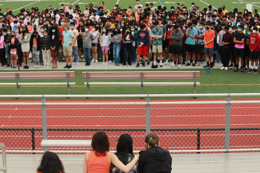 Sophomore+Yasmin+Kudrati-Plummer+and+junior+Hannah+Frieden+comfort+freshman+Zoe+Viterbo+after+her+speech+during+the+walkout.+