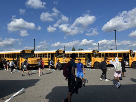 Students search for their buses at the end of the day. Bus delays have been taking place for over a year. “Bus delays are a huge inconvenience. I have after school activities that aren’t at TJ, so when I get home I have maybe an hour to do homework and then I'm off,” junior Deborah Zhou, a JT-410 rider, said. 