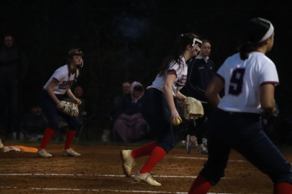 Junior pitcher Josie Whitaker pitches the ball during the second inning of the game against Edison High School. “I remember really trying to focus on hitting my spots so that the Edison players wouldn’t be able to make solid contact with the ball,” Whitaker said.