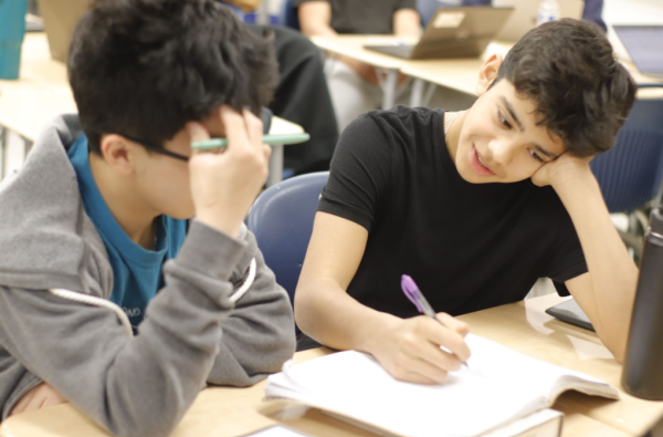 Freshmen R.J. Saba and Stephen Lin
study together during the school day. Implementing more catch-up days would promote healthy work habits and keep students on track with assignments. 