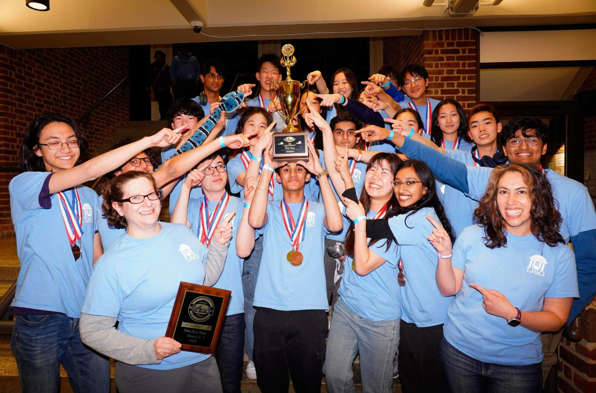 The team poses with the first place medal for winning States at the University of Virginia. “It was a lot more cutthroat this year, but I think everyone saw it as fun,” Khemani said. “We try to do fun activities, like we always go out for food and things like that.”