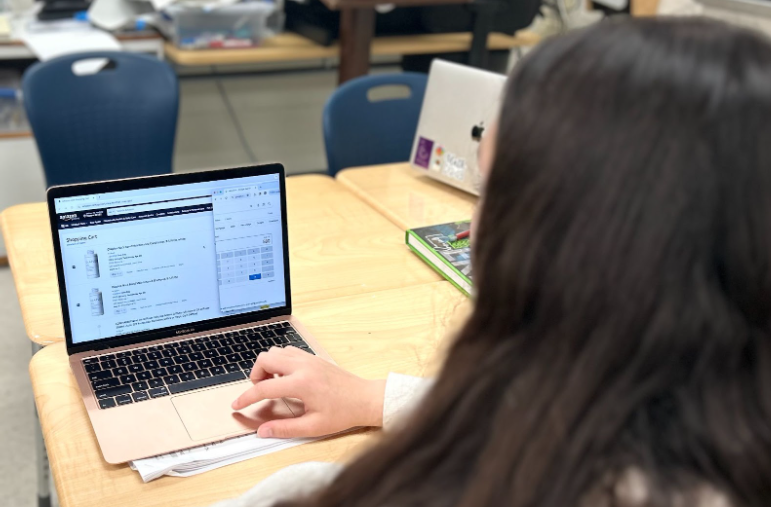 Freshman Cera Kamdar excuses her excessive shopping spree using girl math. "For my birthday my aunt and my friend both gave me amazon gift cards so I just added a bunch of stuff to my cart, because since it's a gift card it's basically free," Kamdar said.