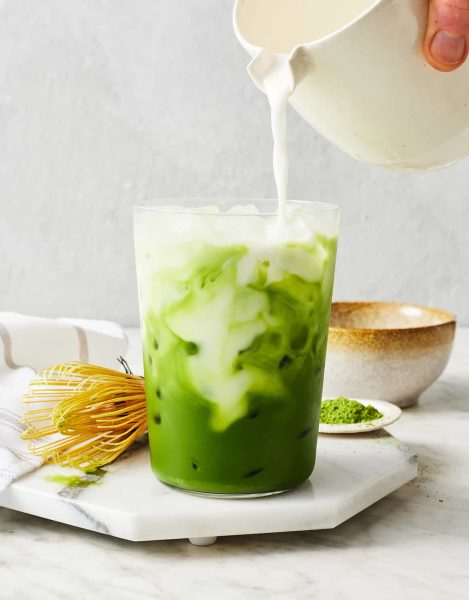https://www.loveandlemons.com/iced-matcha-latte/ 