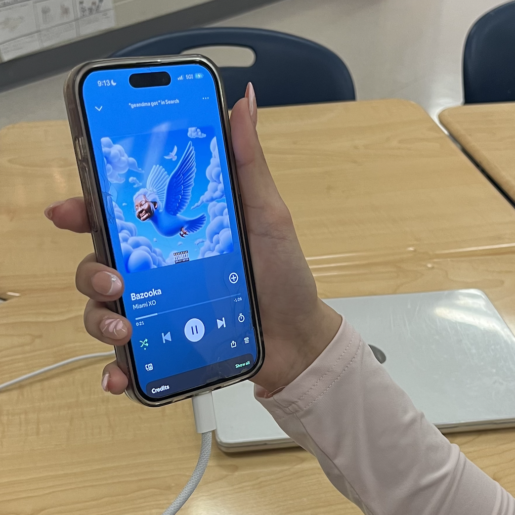 Senior Mariam Beddawi listens to her new favorite song, “Bazooka” by Miami XO.